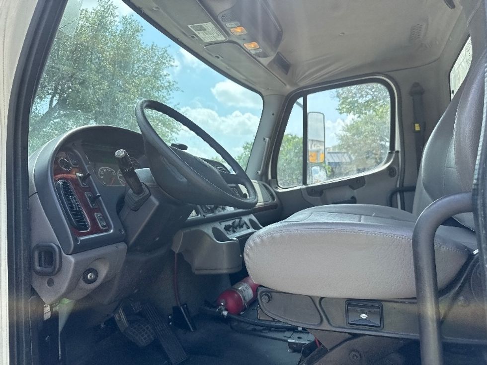 Medium Duty Box Truck-Light and Medium Duty Trucks-Freightliner-2018-M2-Garland-TX-282,669\n\t\tmiles-$ 31,500 - Image 16