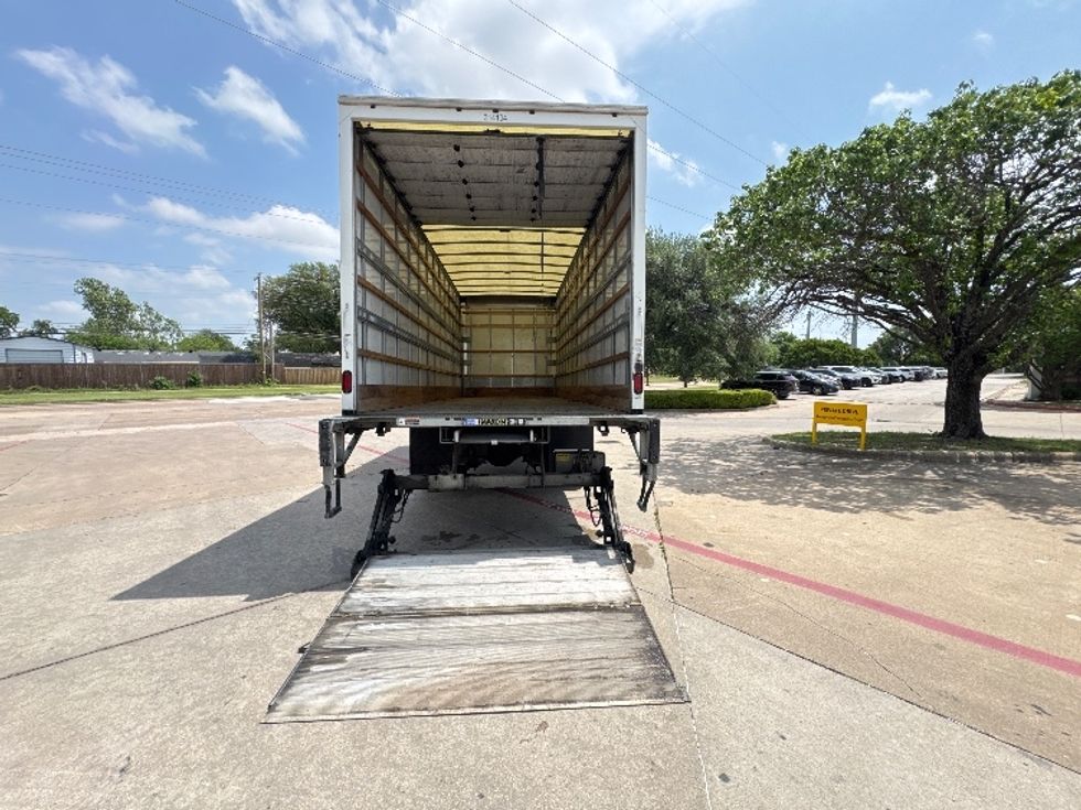 Medium Duty Box Truck-Light and Medium Duty Trucks-Freightliner-2018-M2-Garland-TX-282,669\n\t\tmiles-$ 31,500 - Image 9