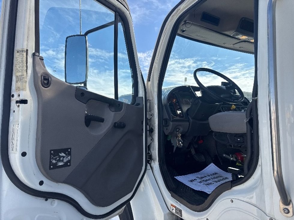 Medium Duty Box Truck-Light and Medium Duty Trucks-Freightliner-2018-M2-Greeley-CO-178,502\n\t\tmiles-$ 39,750 - Image 16