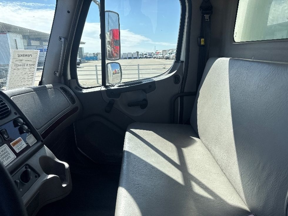 Medium Duty Box Truck-Light and Medium Duty Trucks-Freightliner-2018-M2-Greeley-CO-178,502\n\t\tmiles-$ 39,750 - Image 19