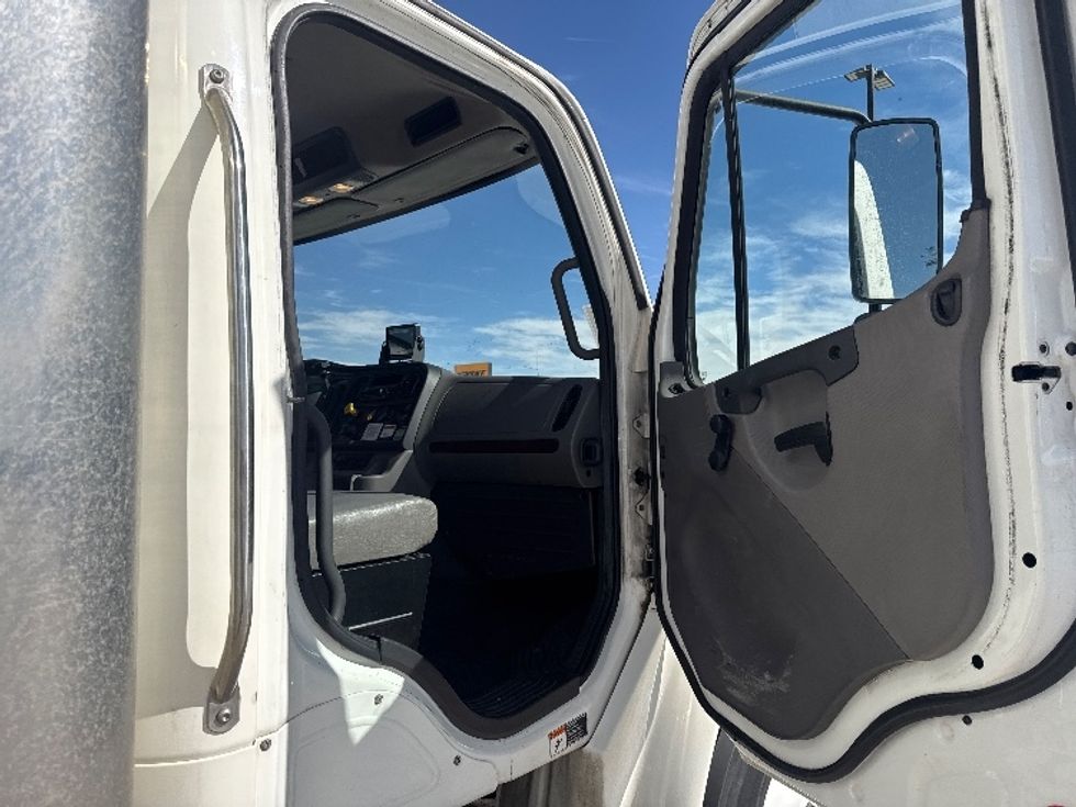 Medium Duty Box Truck-Light and Medium Duty Trucks-Freightliner-2018-M2-Greeley-CO-178,502\n\t\tmiles-$ 39,750 - Image 20