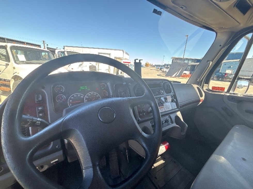 Medium Duty Box Truck-Light and Medium Duty Trucks-Freightliner-2018-M2-Greeley-CO-215,441\n\t\tmiles-$ 40,500 - Image 18