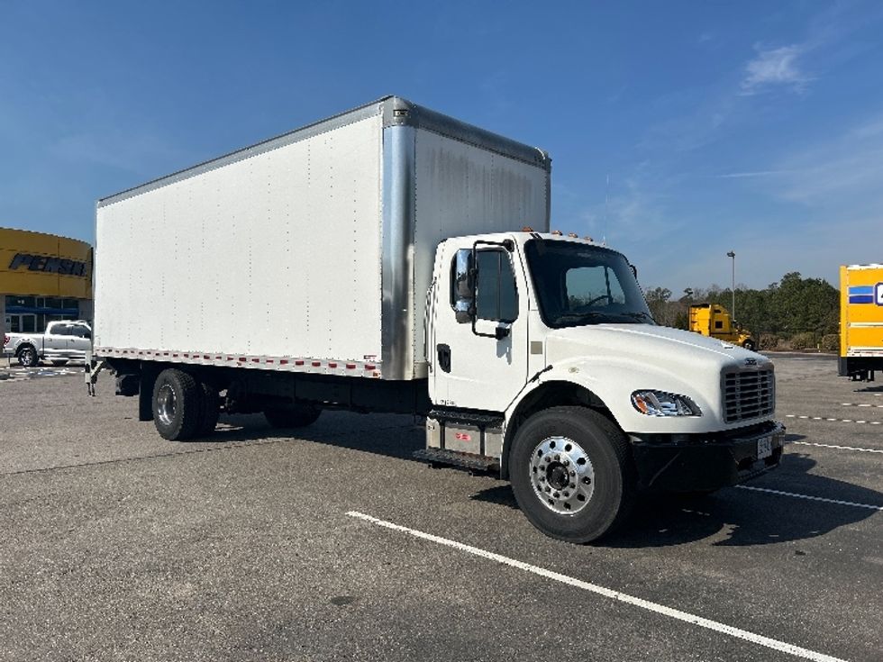 Medium Duty Box Truck-Light and Medium Duty Trucks-Freightliner-2018-M2-Greensboro-NC-78,467\n\t\tmiles-$ 60,250 - Image 1