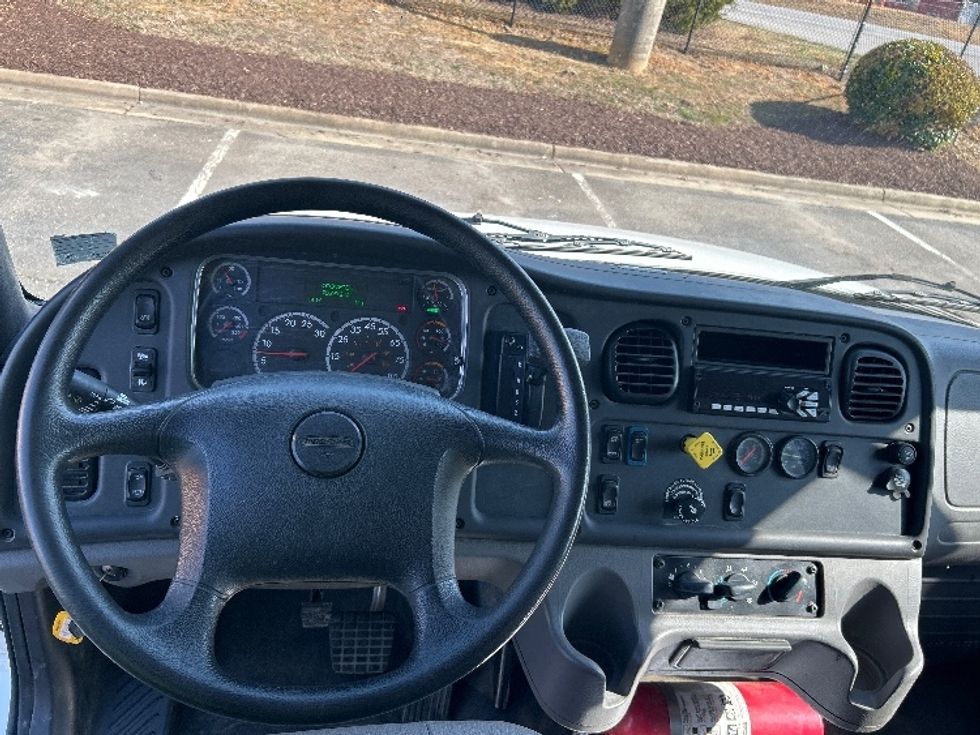 Medium Duty Box Truck-Light and Medium Duty Trucks-Freightliner-2018-M2-Greensboro-NC-78,467\n\t\tmiles-$ 60,250 - Image 18