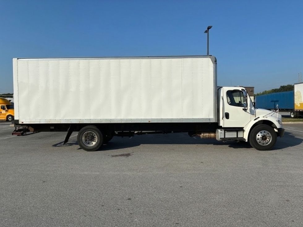 Medium Duty Box Truck-Light and Medium Duty Trucks-Freightliner-2018-M2-Greenville-SC-271,767\n\t\tmiles-$ 32,750 - Image 15