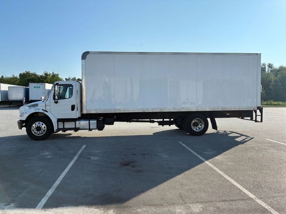 Medium Duty Box Truck-Light and Medium Duty Trucks-Freightliner-2018-M2-Greenville-SC-271,767\n\t\tmiles-$ 32,750 - Image 4