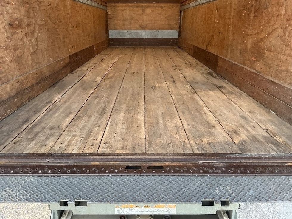 Medium Duty Box Truck-Light and Medium Duty Trucks-Freightliner-2018-M2-Gulfport-MS-287,554\n\t\tmiles-$ 31,000 - Image 10