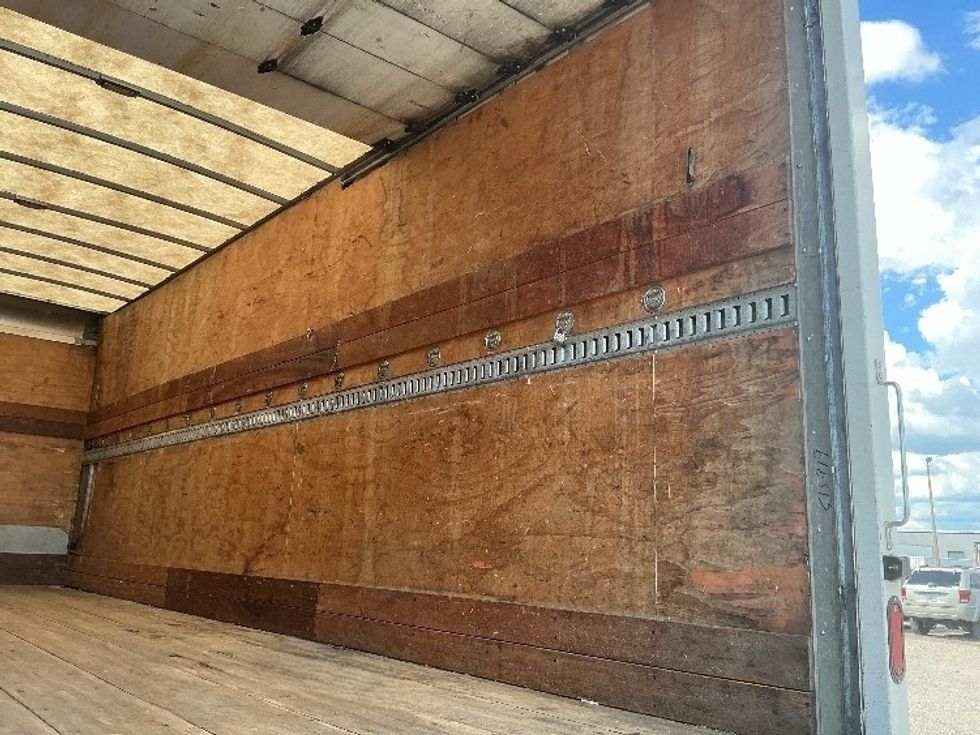 Medium Duty Box Truck-Light and Medium Duty Trucks-Freightliner-2018-M2-Gulfport-MS-287,554\n\t\tmiles-$ 31,000 - Image 12