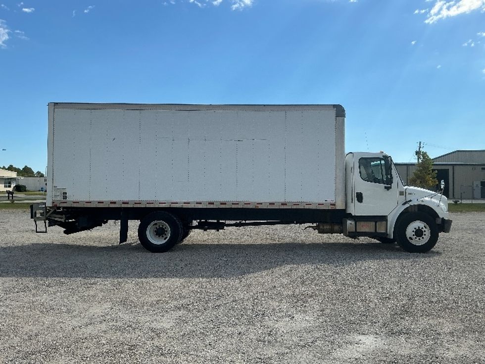 Medium Duty Box Truck-Light and Medium Duty Trucks-Freightliner-2018-M2-Gulfport-MS-287,554\n\t\tmiles-$ 31,000 - Image 15