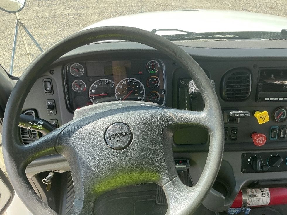 Medium Duty Box Truck-Light and Medium Duty Trucks-Freightliner-2018-M2-Gulfport-MS-287,554\n\t\tmiles-$ 31,000 - Image 18