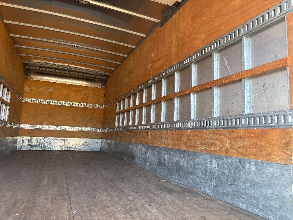 Medium Duty Box Truck-Light and Medium Duty Trucks-Freightliner-2018-M2-Hammond-LA-267,869\n\t\tmiles-$ 36,500 - Image 12