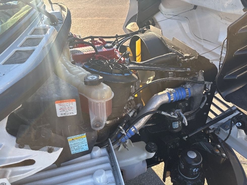 Medium Duty Box Truck-Light and Medium Duty Trucks-Freightliner-2018-M2-Hammond-LA-267,869\n\t\tmiles-$ 36,500 - Image 23