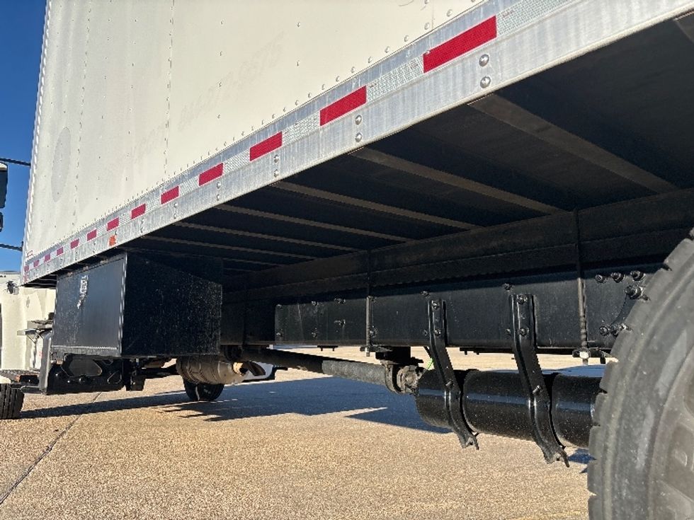 Medium Duty Box Truck-Light and Medium Duty Trucks-Freightliner-2018-M2-Hammond-LA-267,869\n\t\tmiles-$ 36,500 - Image 5