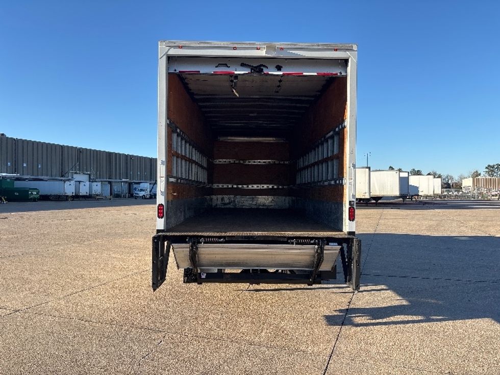 Medium Duty Box Truck-Light and Medium Duty Trucks-Freightliner-2018-M2-Hammond-LA-267,869\n\t\tmiles-$ 36,500 - Image 8