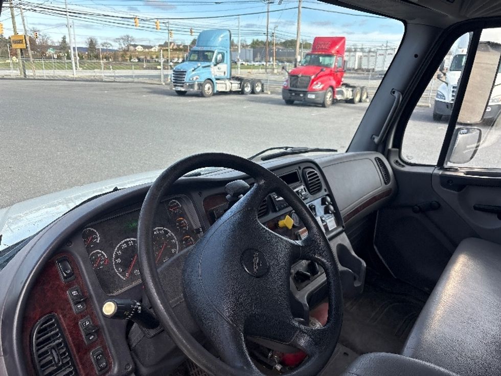 Medium Duty Box Truck-Light and Medium Duty Trucks-Freightliner-2018-M2-Harrisburg-PA-154,656\n\t\tmiles-$ 47,750 - Image 17