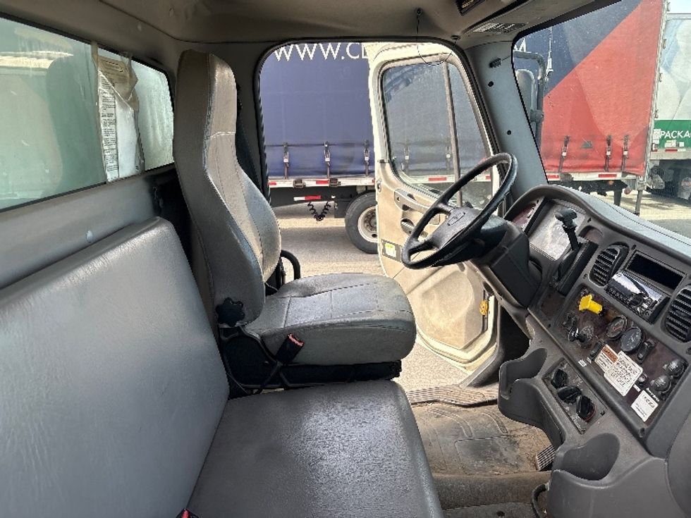 Medium Duty Box Truck-Light and Medium Duty Trucks-Freightliner-2018-M2-Harrisburg-PA-154,656\n\t\tmiles-$ 47,750 - Image 22