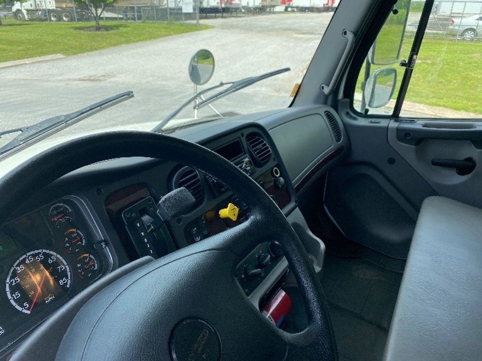 Medium Duty Box Truck-Light and Medium Duty Trucks-Freightliner-2018-M2-Harrisburg-PA-165,497\n\t\tmiles-$ 43,500 - Image 18