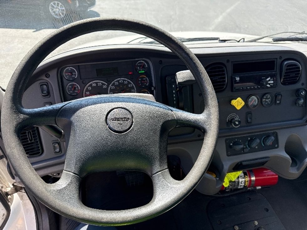 Medium Duty Box Truck-Light and Medium Duty Trucks-Freightliner-2018-M2-Harrisburg-PA-237,327\n\t\tmiles-$ 38,250 - Image 18