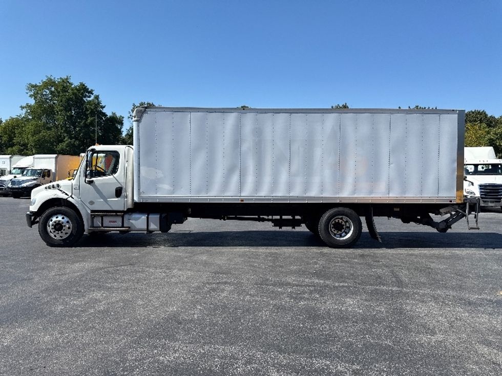 Medium Duty Box Truck-Light and Medium Duty Trucks-Freightliner-2018-M2-Harrisburg-PA-237,327\n\t\tmiles-$ 38,250 - Image 4