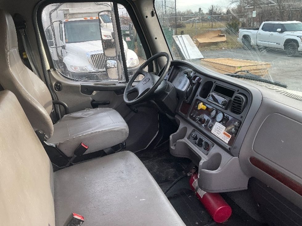 Medium Duty Box Truck-Light and Medium Duty Trucks-Freightliner-2018-M2-Harrisburg-PA-378,649\n\t\tmiles-$ 19,500 - Image 22