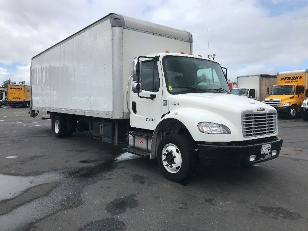 Medium Duty Box Truck-Light and Medium Duty Trucks-Freightliner-2018-M2-Hayward-CA-170,059\n\t\tmiles-$ 43,250 - Image 1