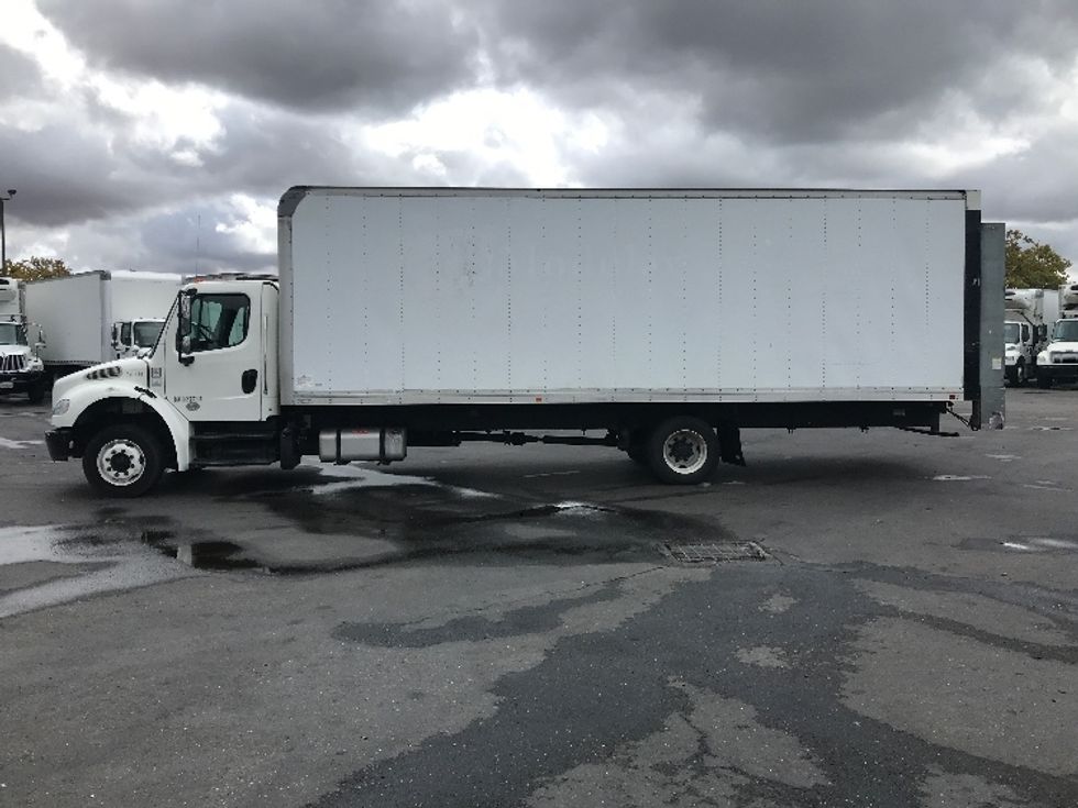 Medium Duty Box Truck-Light and Medium Duty Trucks-Freightliner-2018-M2-Hayward-CA-170,059\n\t\tmiles-$ 43,250 - Image 4