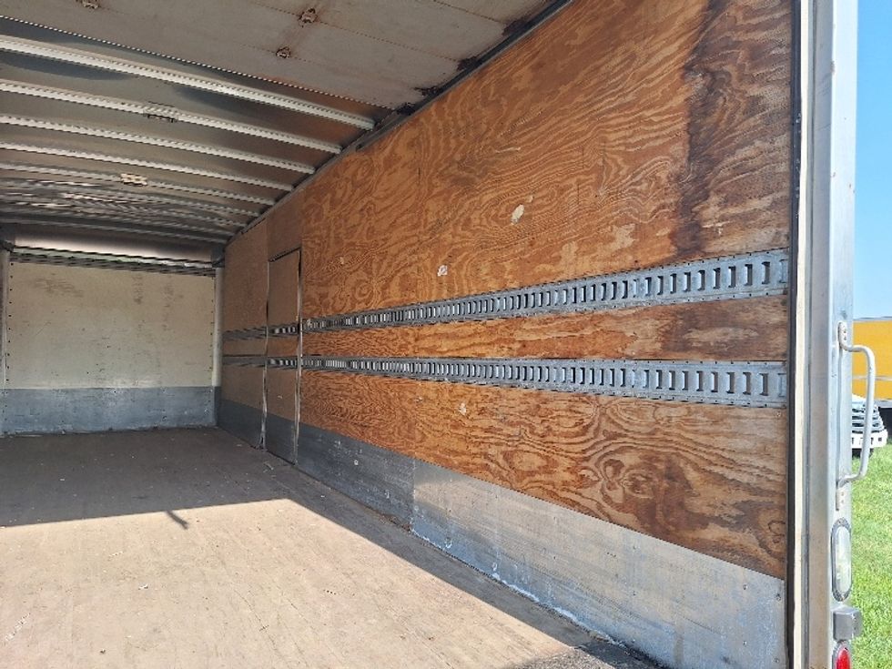 Medium Duty Box Truck-Light and Medium Duty Trucks-Freightliner-2018-M2-Hudson-NH-186,281\n\t\tmiles-$ 44,000 - Image 12