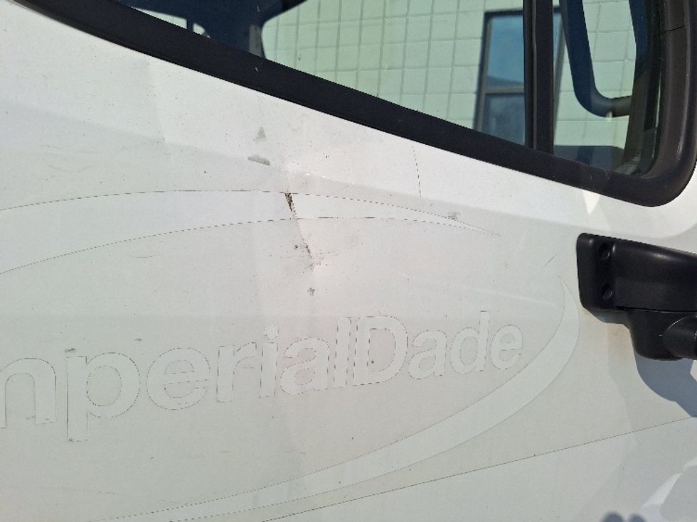 Medium Duty Box Truck-Light and Medium Duty Trucks-Freightliner-2018-M2-Hudson-NH-186,281\n\t\tmiles-$ 44,000 - Image 26