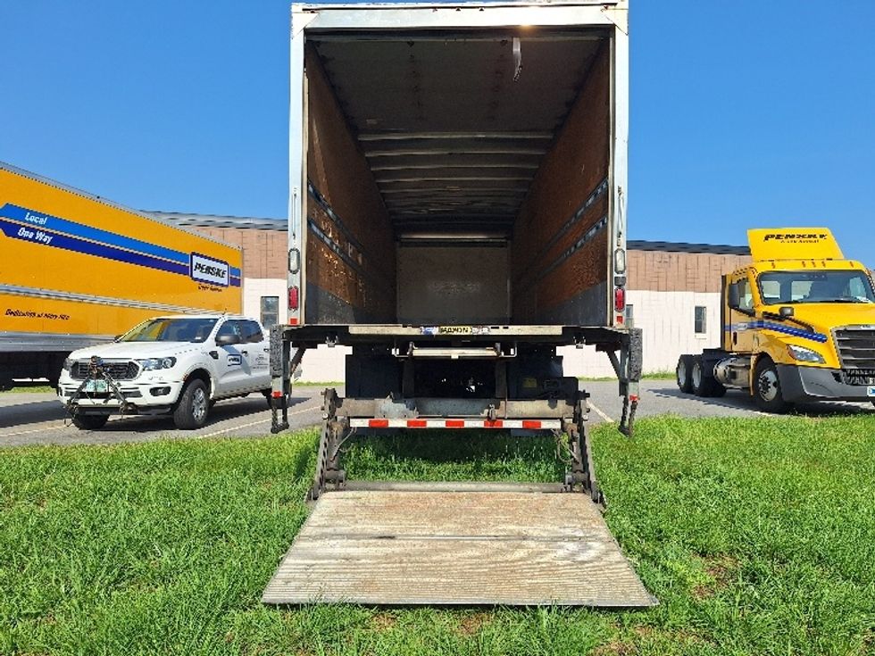 Medium Duty Box Truck-Light and Medium Duty Trucks-Freightliner-2018-M2-Hudson-NH-186,281\n\t\tmiles-$ 44,000 - Image 9