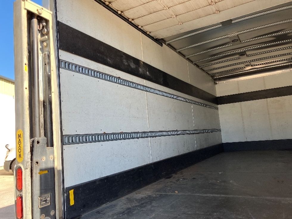 Medium Duty Box Truck-Light and Medium Duty Trucks-Freightliner-2018-M2-Hueytown-AL-106,020\n\t\tmiles-$ 54,750 - Image 11