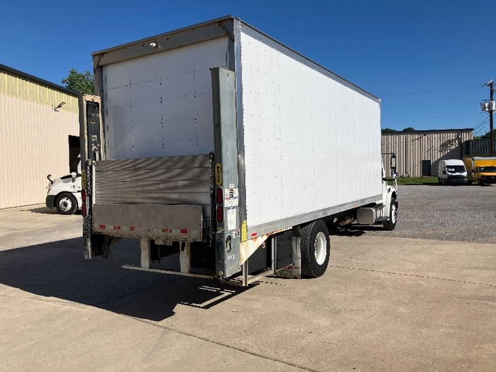 Medium Duty Box Truck-Light and Medium Duty Trucks-Freightliner-2018-M2-Hueytown-AL-106,020\n\t\tmiles-$ 54,750 - Image 13