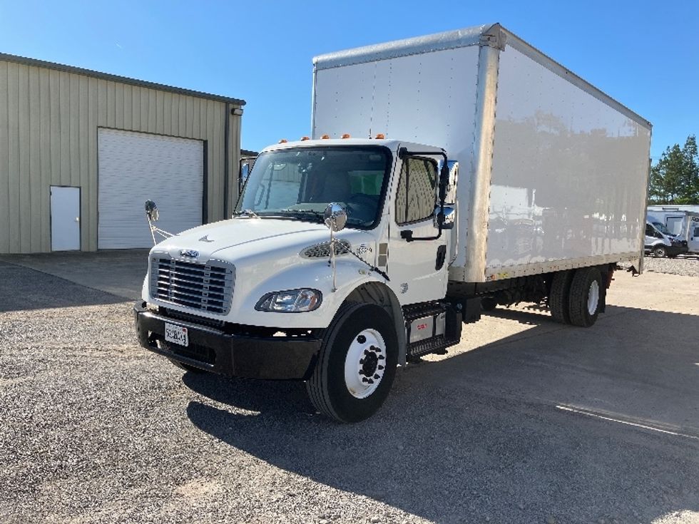 Medium Duty Box Truck-Light and Medium Duty Trucks-Freightliner-2018-M2-Hueytown-AL-106,020\n\t\tmiles-$ 54,750 - Image 3