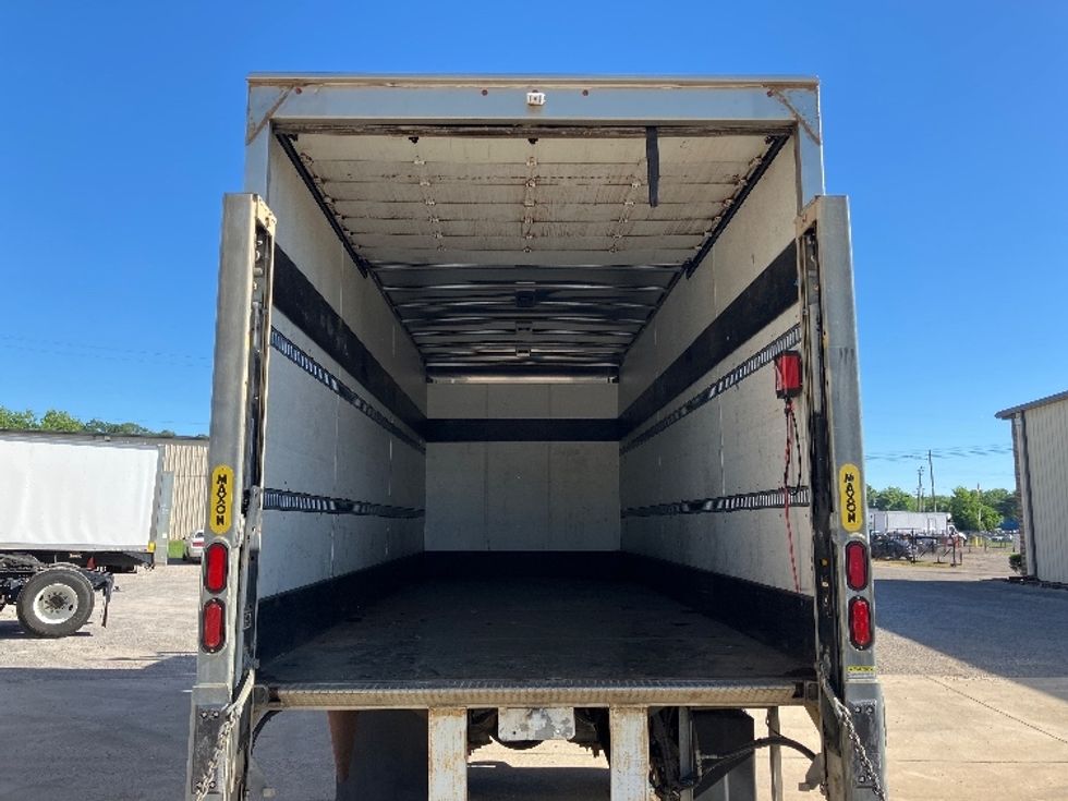 Medium Duty Box Truck-Light and Medium Duty Trucks-Freightliner-2018-M2-Hueytown-AL-106,020\n\t\tmiles-$ 54,750 - Image 9