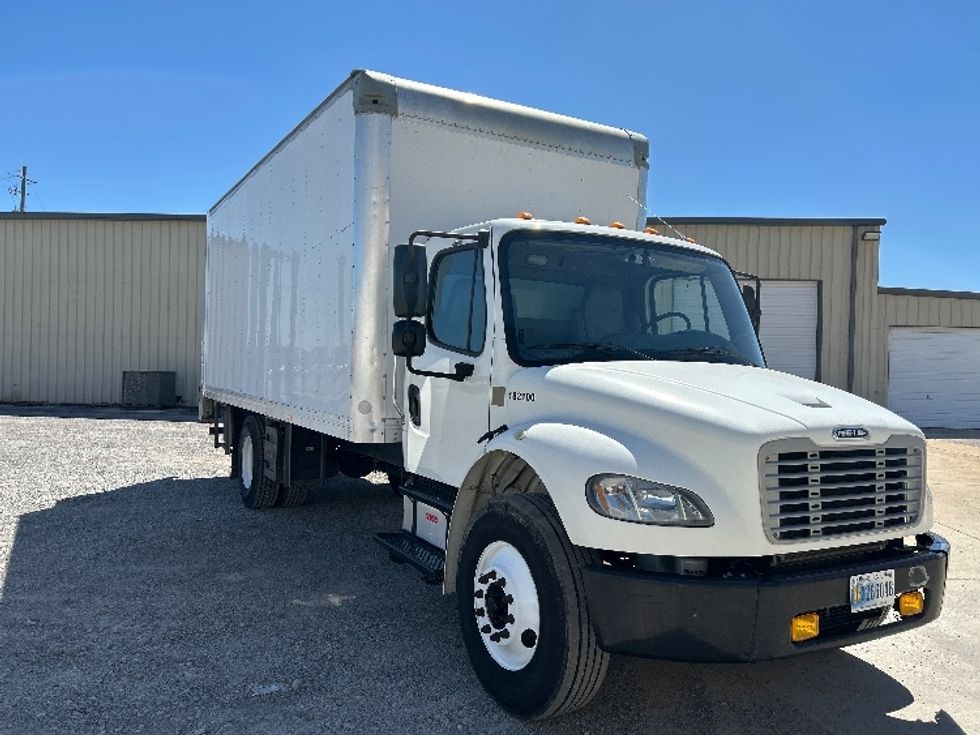 Medium Duty Box Truck-Light and Medium Duty Trucks-Freightliner-2018-M2-Hueytown-AL-134,502\n\t\tmiles-$ 43,250 - Image 1