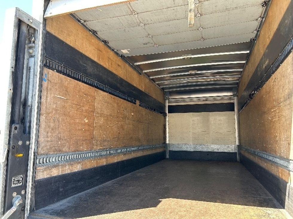 Medium Duty Box Truck-Light and Medium Duty Trucks-Freightliner-2018-M2-Hueytown-AL-134,502\n\t\tmiles-$ 43,250 - Image 11