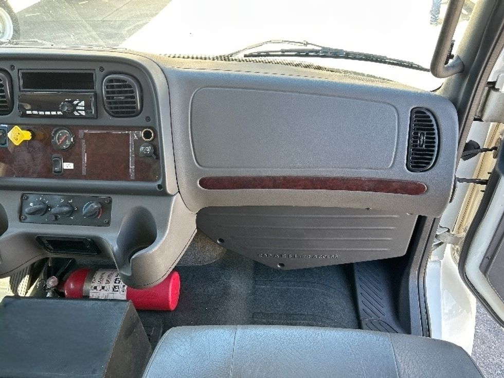 Medium Duty Box Truck-Light and Medium Duty Trucks-Freightliner-2018-M2-Hueytown-AL-134,502\n\t\tmiles-$ 43,250 - Image 18
