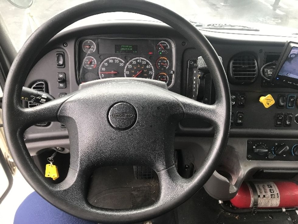 Medium Duty Box Truck-Light and Medium Duty Trucks-Freightliner-2018-M2-Indianapolis-IN-155,450\n\t\tmiles-$ 52,750 - Image 2