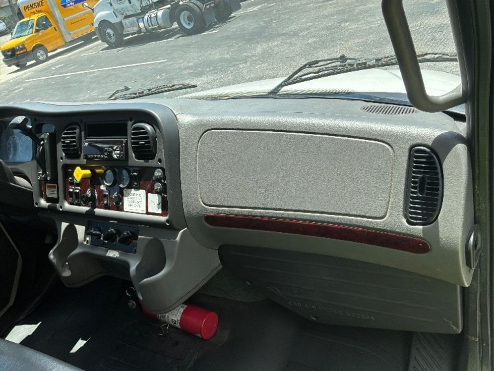 Medium Duty Box Truck-Light and Medium Duty Trucks-Freightliner-2018-M2-Jacksonville-FL-215,022\n\t\tmiles-$ 45,250 - Image 21