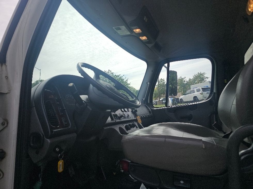 Medium Duty Box Truck-Light and Medium Duty Trucks-Freightliner-2018-M2-Kansas City-MO-156,135\n\t\tmiles-$ 46,500 - Image 16