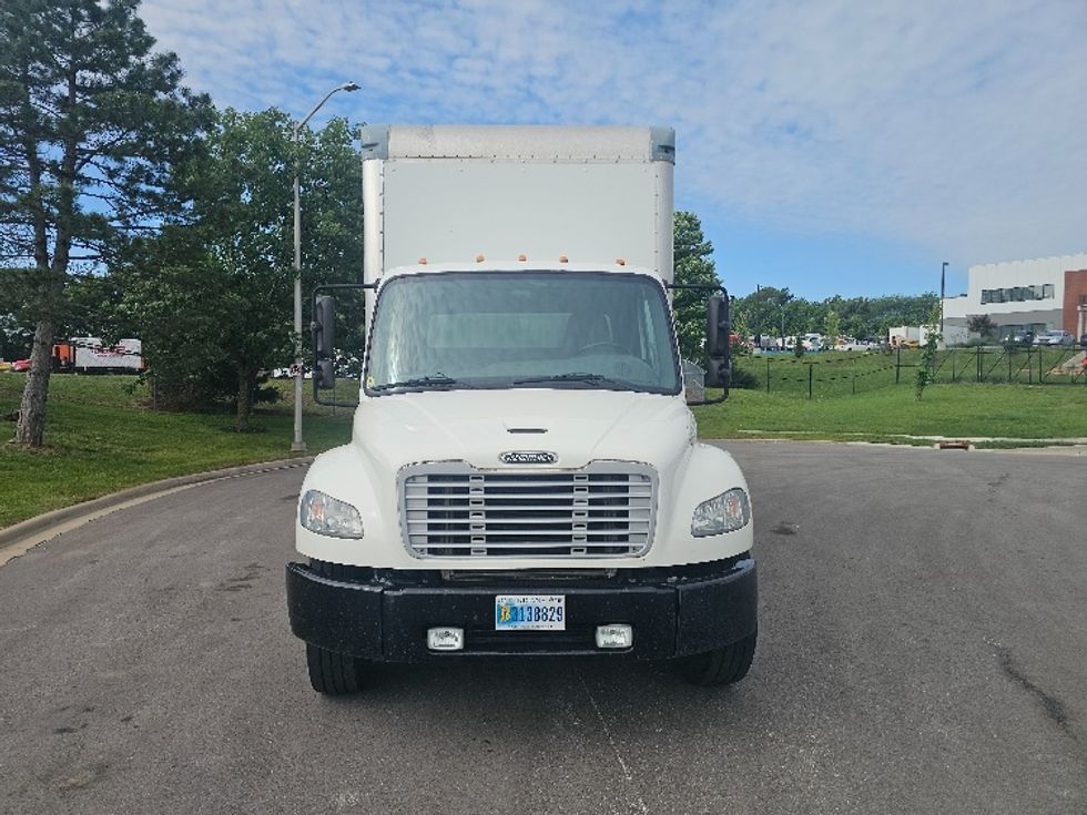 Medium Duty Box Truck-Light and Medium Duty Trucks-Freightliner-2018-M2-Kansas City-MO-156,135\n\t\tmiles-$ 46,500 - Image 2