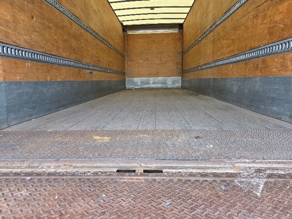 Medium Duty Box Truck-Light and Medium Duty Trucks-Freightliner-2018-M2-Kansas City-MO-196,754\n\t\tmiles-$ 51,500 - Image 10