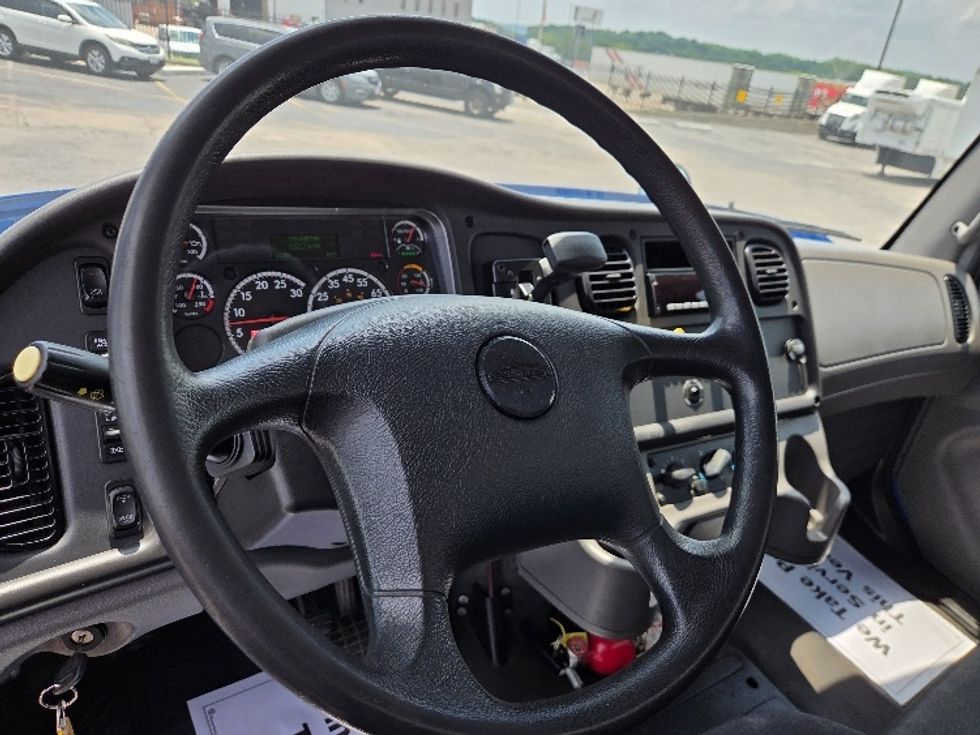 Medium Duty Box Truck-Light and Medium Duty Trucks-Freightliner-2018-M2-Kansas City-MO-196,754\n\t\tmiles-$ 51,500 - Image 18