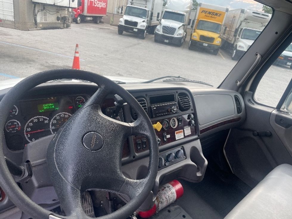 Medium Duty Box Truck-Light and Medium Duty Trucks-Freightliner-2018-M2-Katy-TX-188,936\n\t\tmiles-$ 44,500 - Image 18