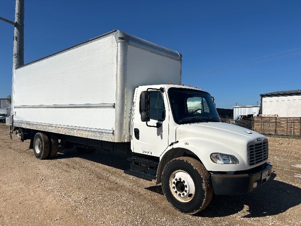 Medium Duty Box Truck-Light and Medium Duty Trucks-Freightliner-2018-M2-Katy-TX-277,162\n\t\tmiles-$ 31,000 - Image 1