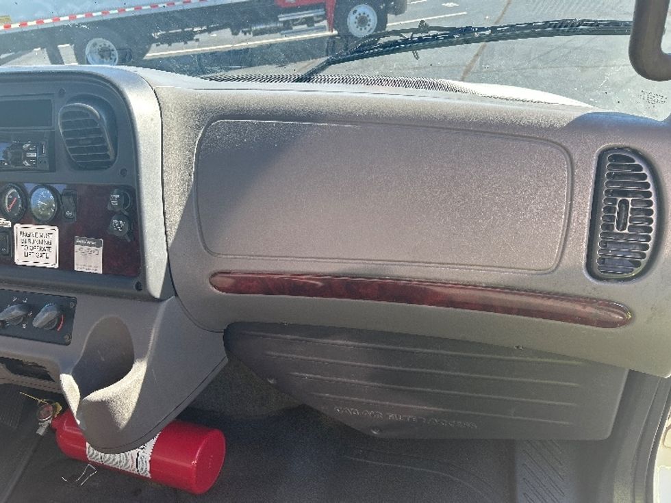 Medium Duty Box Truck-Light and Medium Duty Trucks-Freightliner-2018-M2-Kennesaw-GA-177,388\n\t\tmiles-$ 49,250 - Image 21