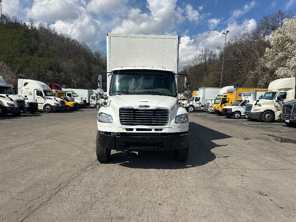 Medium Duty Box Truck-Light and Medium Duty Trucks-Freightliner-2018-M2-Knoxville-TN-48,140\n\t\tmiles-$ 66,500 - Image 2