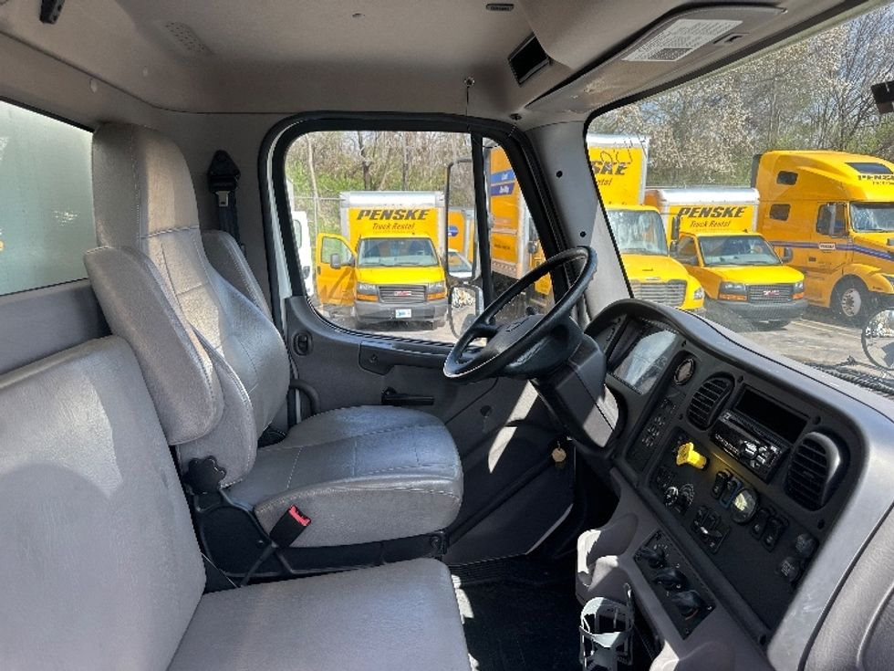 Medium Duty Box Truck-Light and Medium Duty Trucks-Freightliner-2018-M2-Knoxville-TN-48,140\n\t\tmiles-$ 66,500 - Image 22