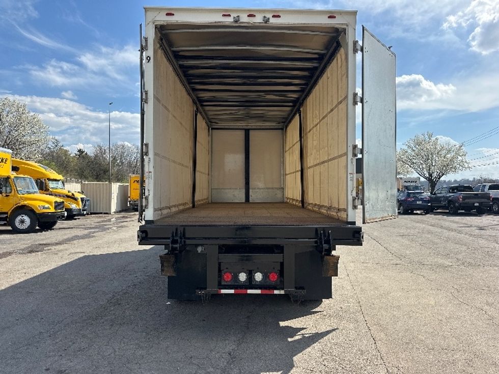 Medium Duty Box Truck-Light and Medium Duty Trucks-Freightliner-2018-M2-Knoxville-TN-48,140\n\t\tmiles-$ 66,500 - Image 9