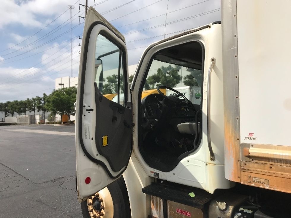 Medium Duty Box Truck-Light and Medium Duty Trucks-Freightliner-2018-M2-La Mirada-CA-93,861\n\t\tmiles-$ 49,500 - Image 16