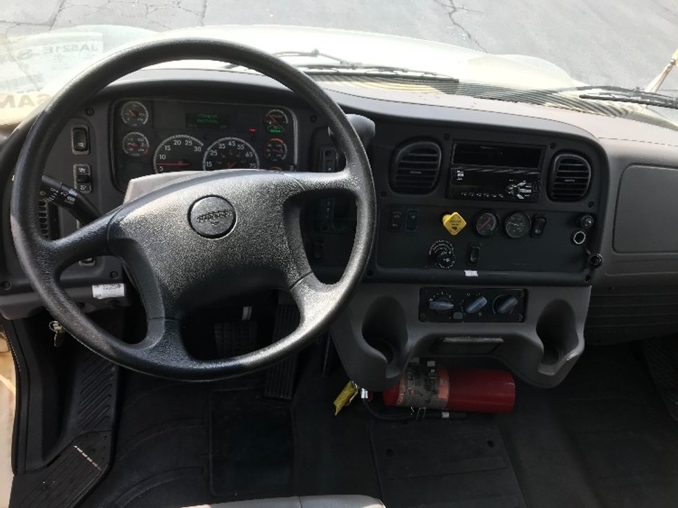 Medium Duty Box Truck-Light and Medium Duty Trucks-Freightliner-2018-M2-La Mirada-CA-93,861\n\t\tmiles-$ 49,500 - Image 18